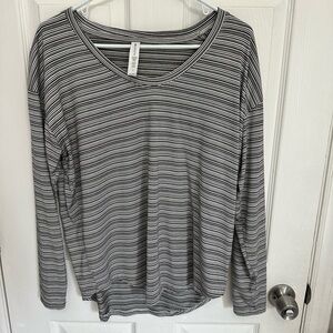 EUC Athleta Black and White Striped Scoop Neck